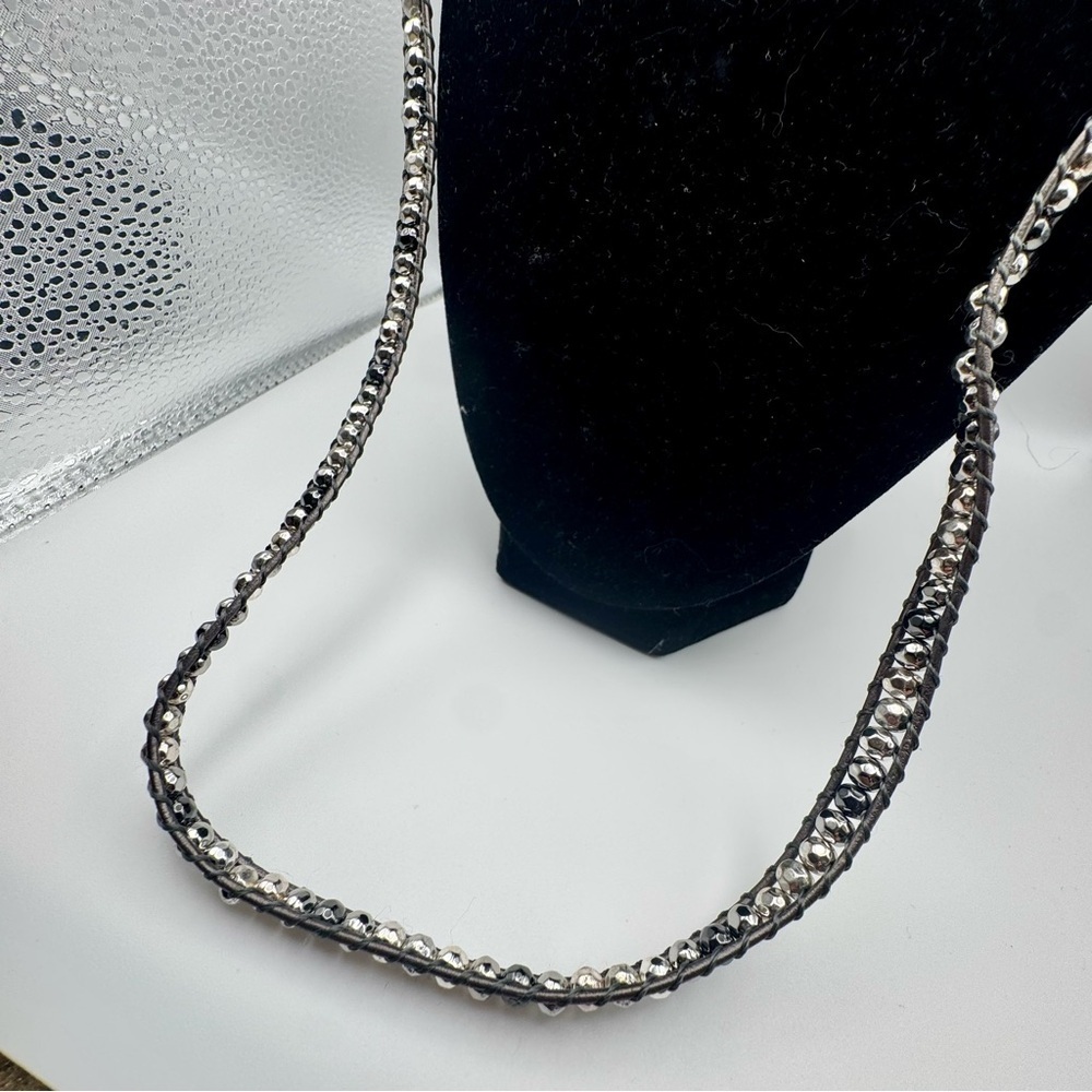 Premier Designs Mixed Material Beaded Silver Leather Necklace - Picture 2 of 6